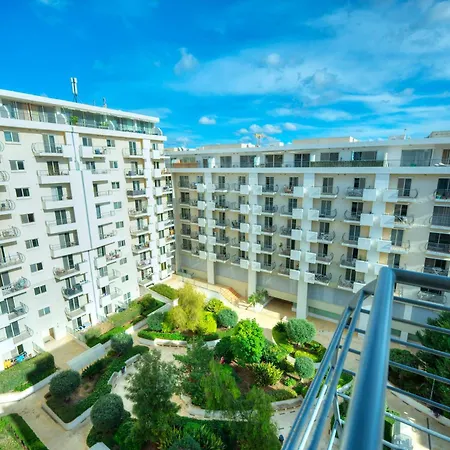شقة Bright & Spacious 3 Bedroom, Shared Garden Jell1-1 Gzira